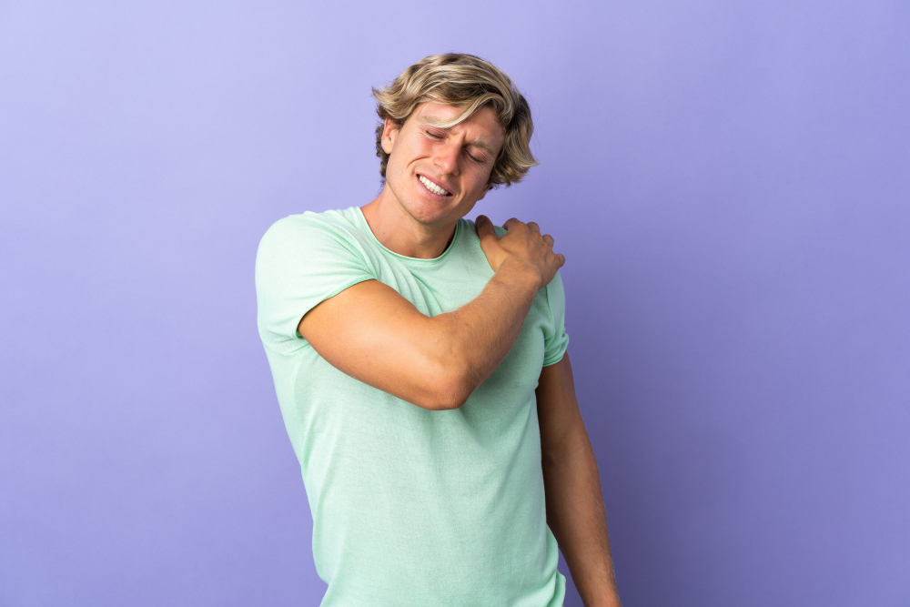 Shoulder Pain Treated in San Carlos